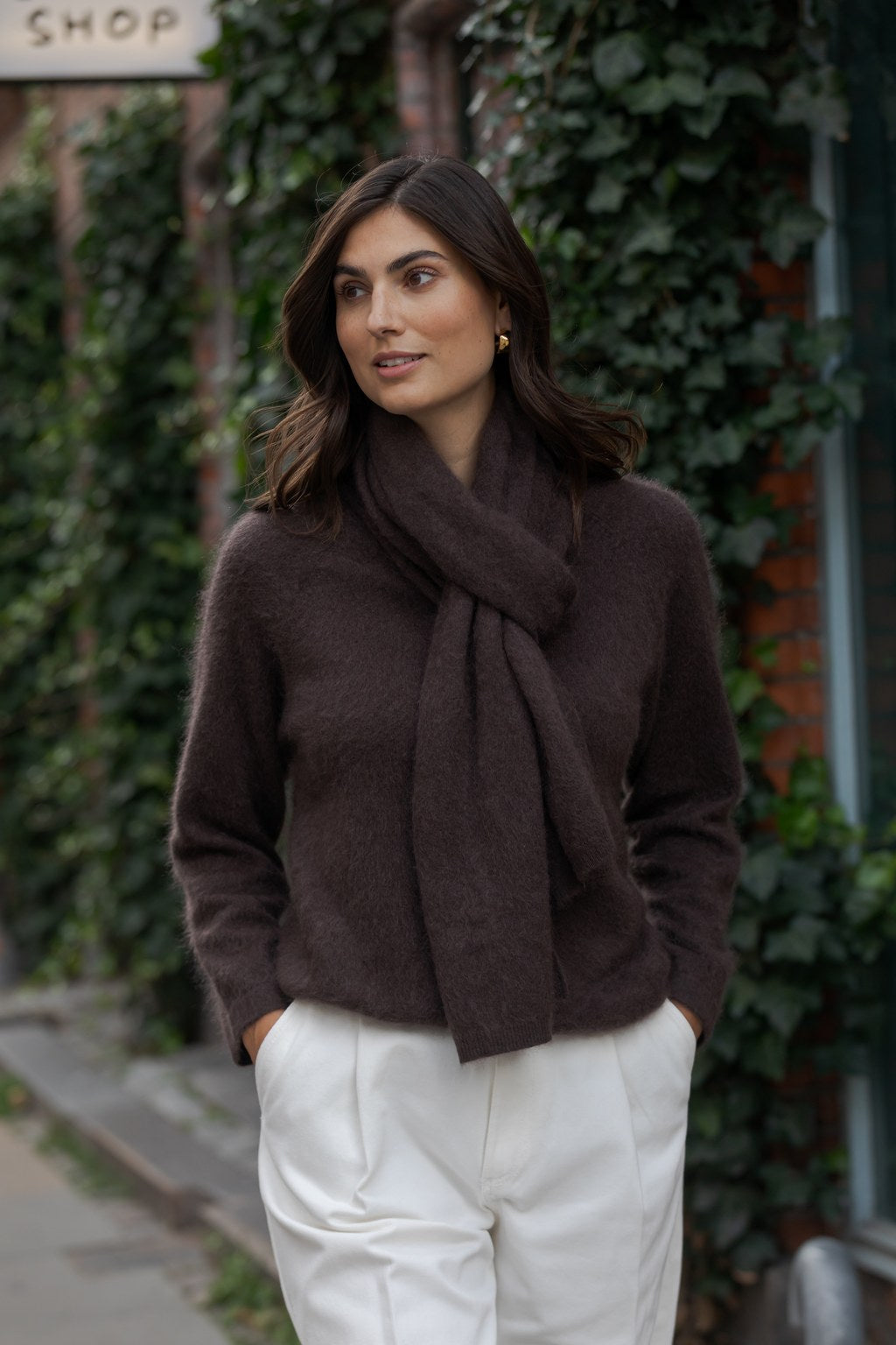 Long-sleeved cashmere sweater, Dark chocolate