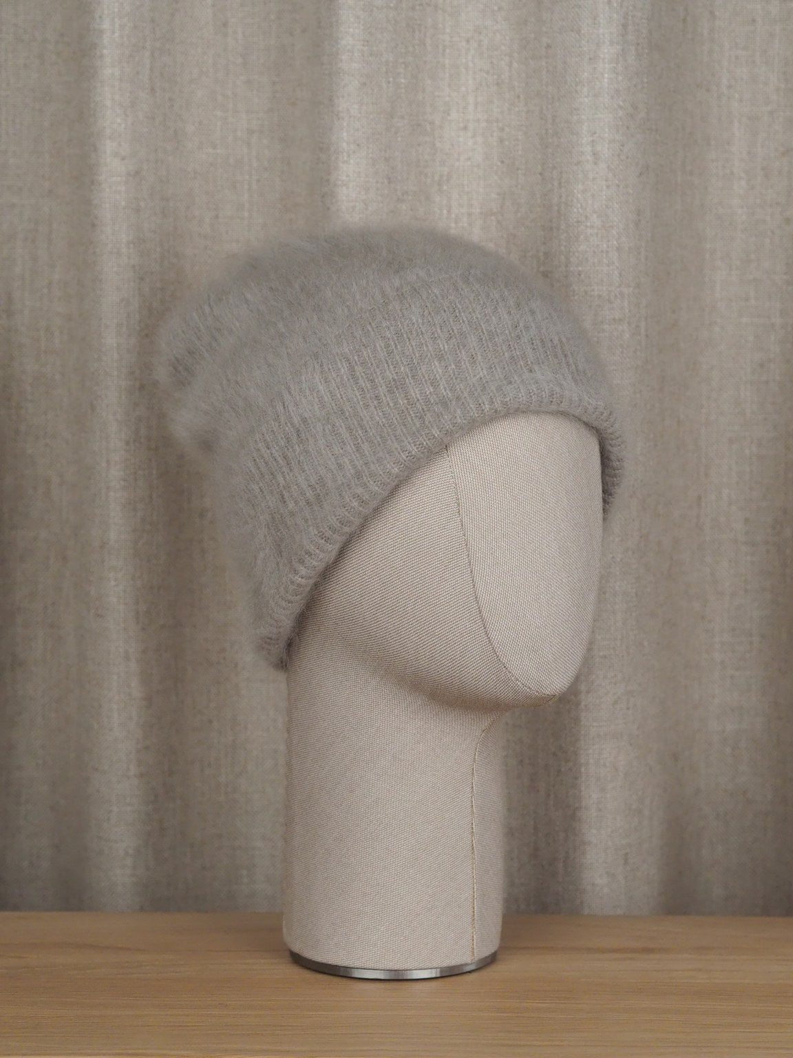 Cashmere beanie, Greige