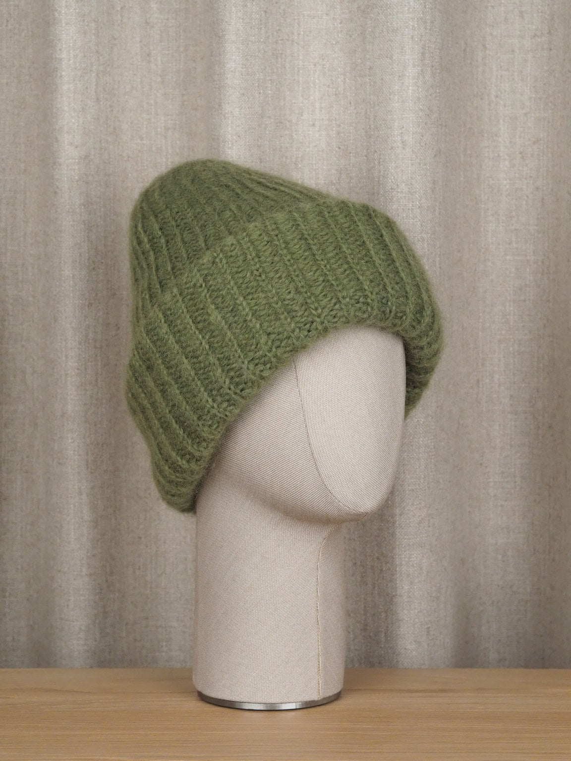 Chunky beanie made of kid mohair blend, Khaki