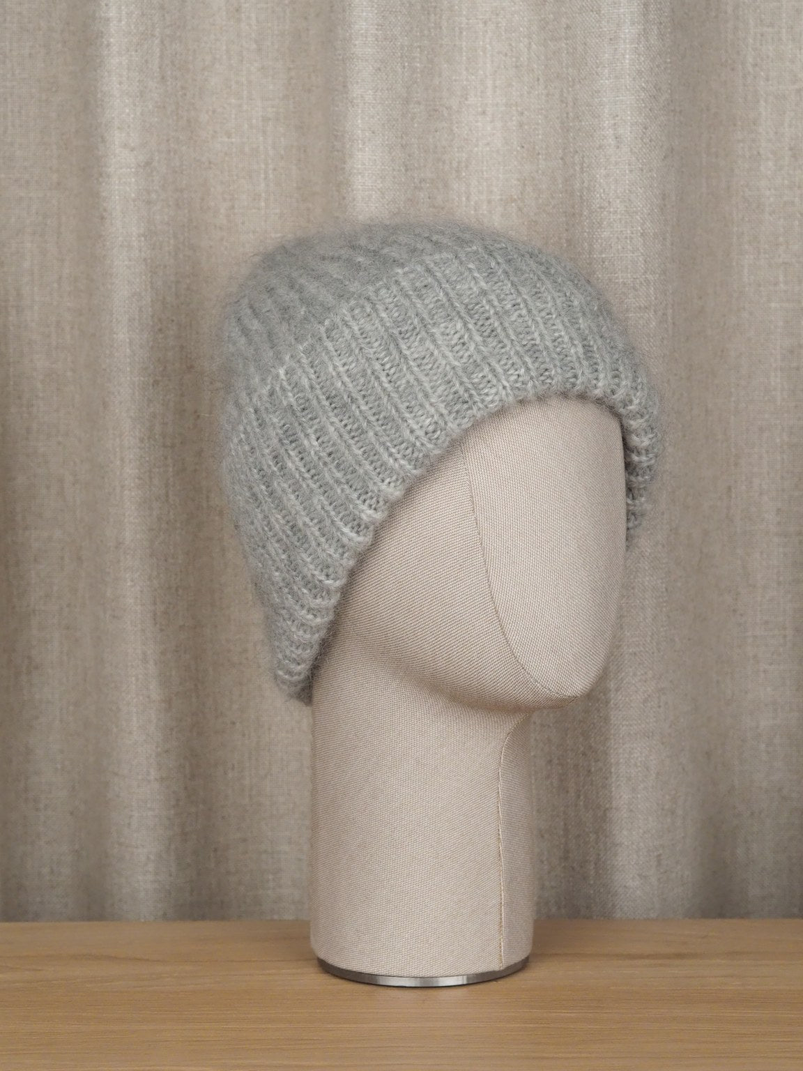 Beanie made of kid mohair blend, Light grey melange