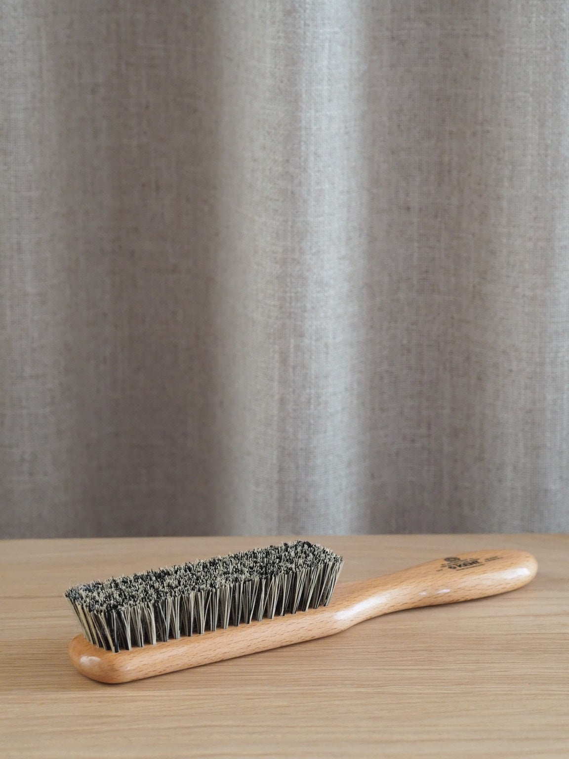 CC7 Clothes brush