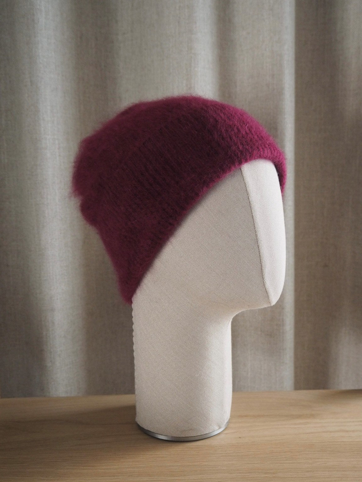 Cashmere beanie, Dark wine